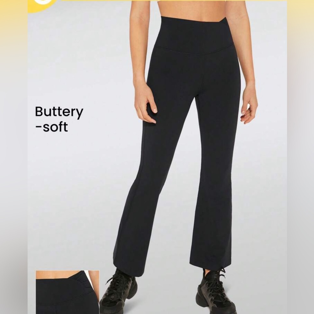 NWOT Crossover Waist Flare Leg Crop Yoga Pants
